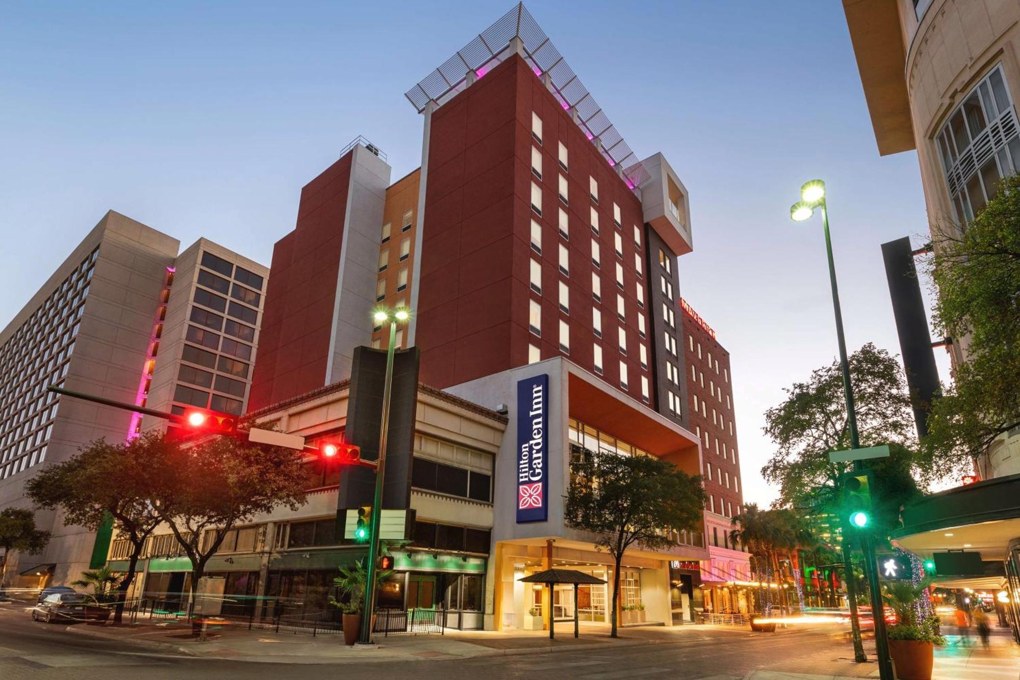 Hilton Garden Inn San Antonio Downtown Riverwalk Exterior foto